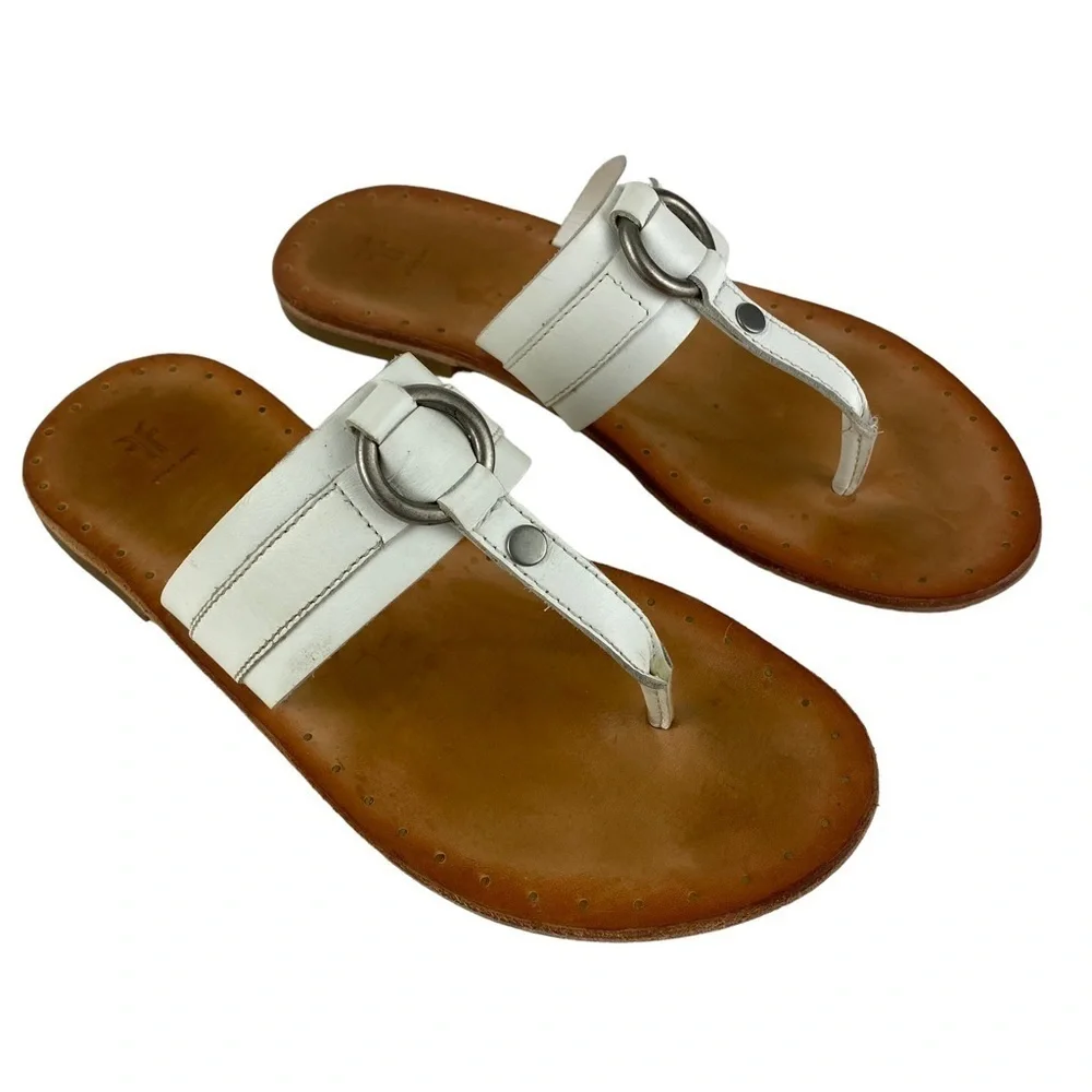 Frye Sandals White Leather Flats Slip On Thong Women’s Size 7.5